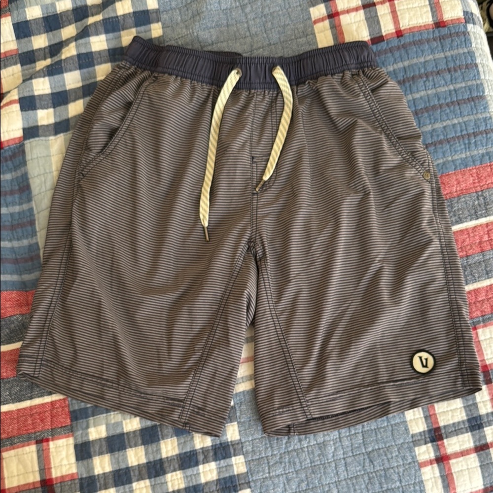 Vuori Kore Performance Shorts - Men's Small - Original inseam - Good condition